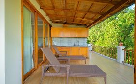Naomi Resort